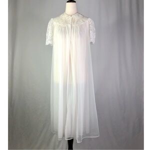 VINTAGE Artemis peignoir white sheer lace collar romantic bridal sissy 32